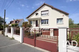 Maison traditionnelle à Beauchamp (95250)
