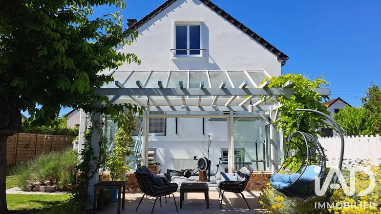 Maison 5 pièces 112 m² · à Saint-Julien-les-Villas · 112,2 m² · 225 000 €