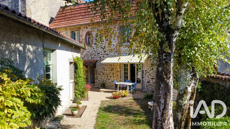 Maison 7 pièces 193 m² · à Rochechouart · 193,5 m² · 195 000 €