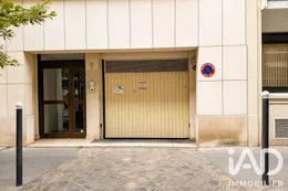 Parking à Paris (75017)