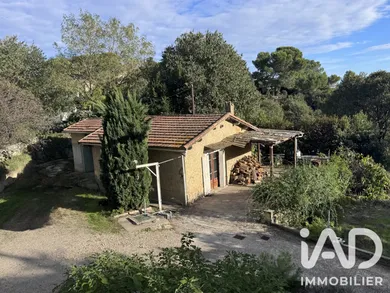 Maison à Les Angles (30133)