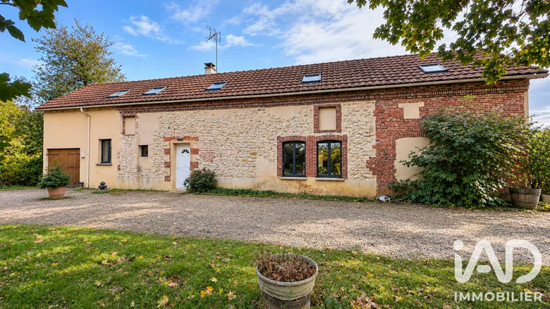Maison 7 pièces 180 m² · à Dampierre-sous-Bouhy · 180 m² · 145 000 €