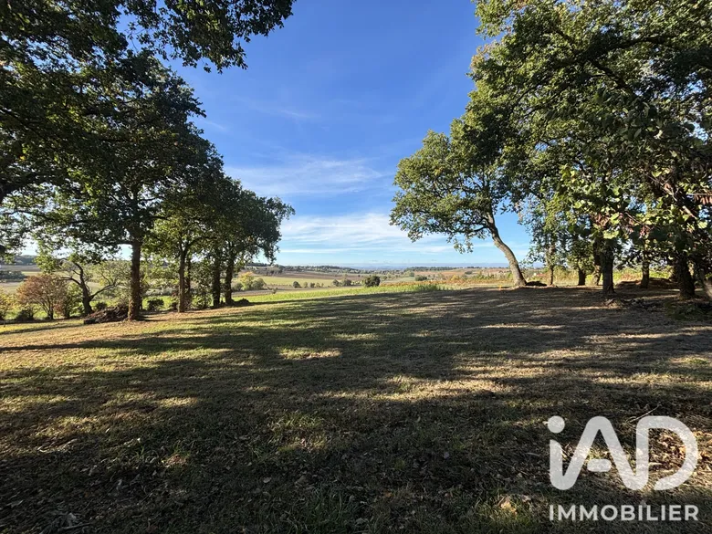 Terrain 1816 m² · à Aussac · 190 000 €