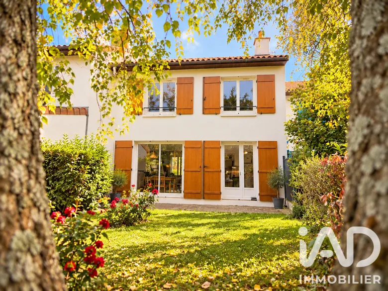 Maison 4 pièces 90 m² · à Poitiers · 90 m² · 185 000 €