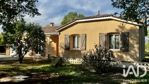 Maison traditionnelle à Lalbenque (46230)