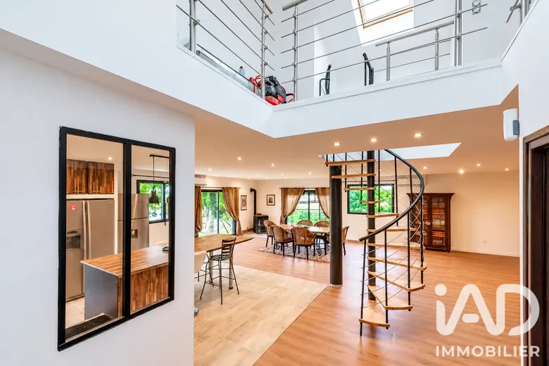 Maison 8 pièces 320 m² · à La Ferté-sous-Jouarre · 320 m² · 465 000 €