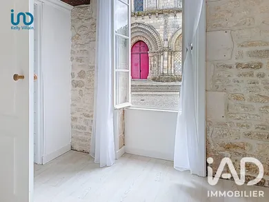 Immeuble à Maillezais (85420)
