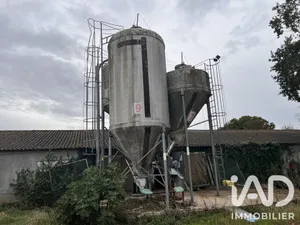 Ferme à Lezay (79120)