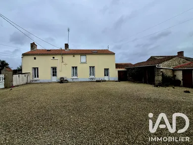 Maison de campagne à Loretz-d'Argenton (79290)