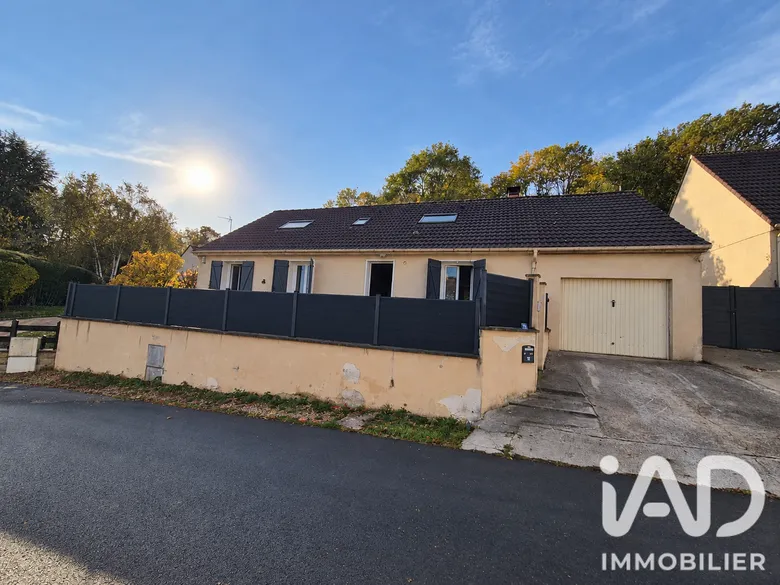 Maison 7 pièces 125 m² · à Saint-Jean-les-Deux-Jumeaux · 125 m² · 285 000 €