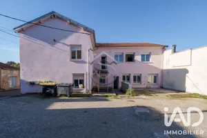 Immeuble à Favières (54115)
