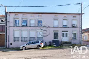 Immeuble à Favières (54115)