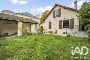 Traditional house in Maisons-Alfort (94700)