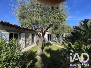Maison traditionnelle à Tanneron (83440)