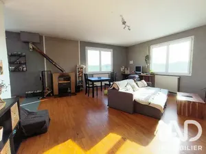 Appartement à Saint-Laurent-de-Chamousset (69930)