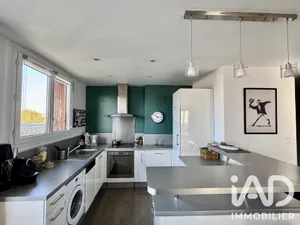 Apartment in Asnières-sur-Seine (92600)
