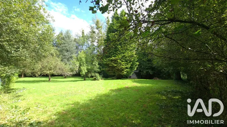 Terrain 2200 m² · à Charleville-Mézières · 30 000 €