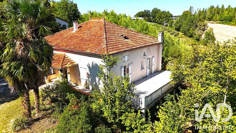 Maison 5 pièces 168 m² · à Saint-Nazaire-de-Valentane · 168 m² · 199 000 €
