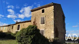Ferme à Suze-la-Rousse (26790)