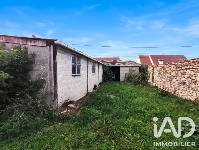 Terrain 351 m² · à Mortemer · 50 000 €