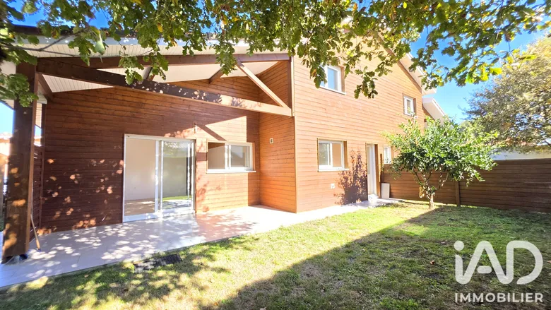 Maison 5 pièces 120 m² · à Tosse · 120 m² · 441 000 €