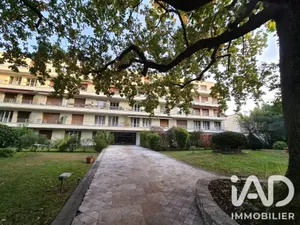Apartment in Fontenay-sous-Bois (94120)