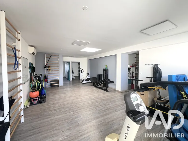 Local commercial 84 m² · à Courçon · 84 m² · 165 000 €