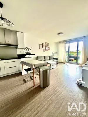 Apartment in Pontoise (95300)