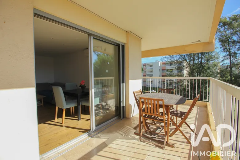 Appartement 3 pièces 64 m² · à Antibes · 64 m² · 325 000 €