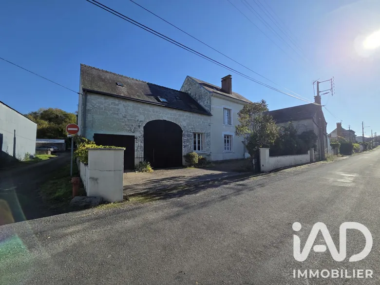 Maison 9 pièces 248 m² · à La Chartre-sur-le-Loir · 248 m² · 257 000 €