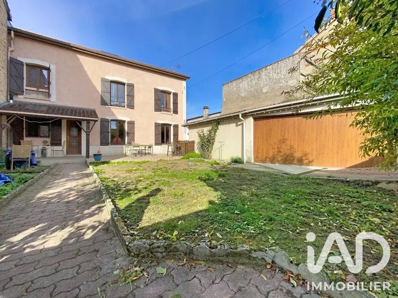 Maison 6 pièces 125 m² · à Châlons-en-Champagne · 124,7 m² · 219 999 €