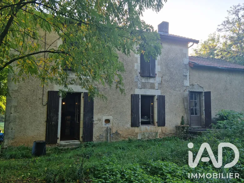 Maison 4 pièces 98 m² · à Valence-en-Poitou · 98 m² · 86 000 €