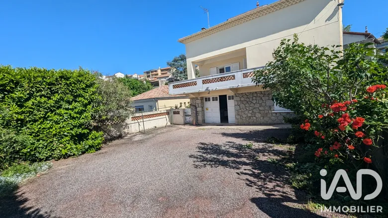 Maison 7 pièces 109 m² · à Aubenas · 109 m² · 258 000 €