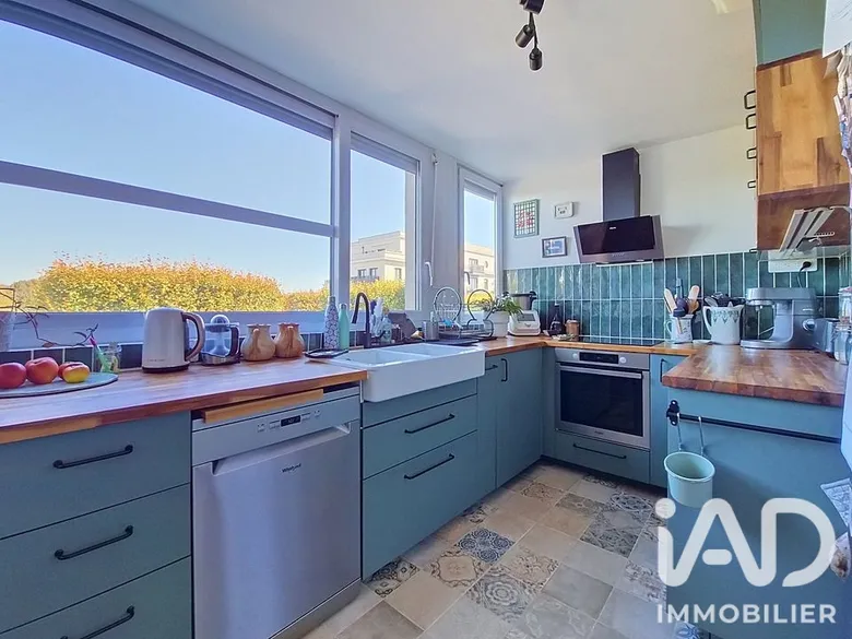 Appartement 6 pièces 93 m² · à Pontoise · 93 m² · 240 000 €