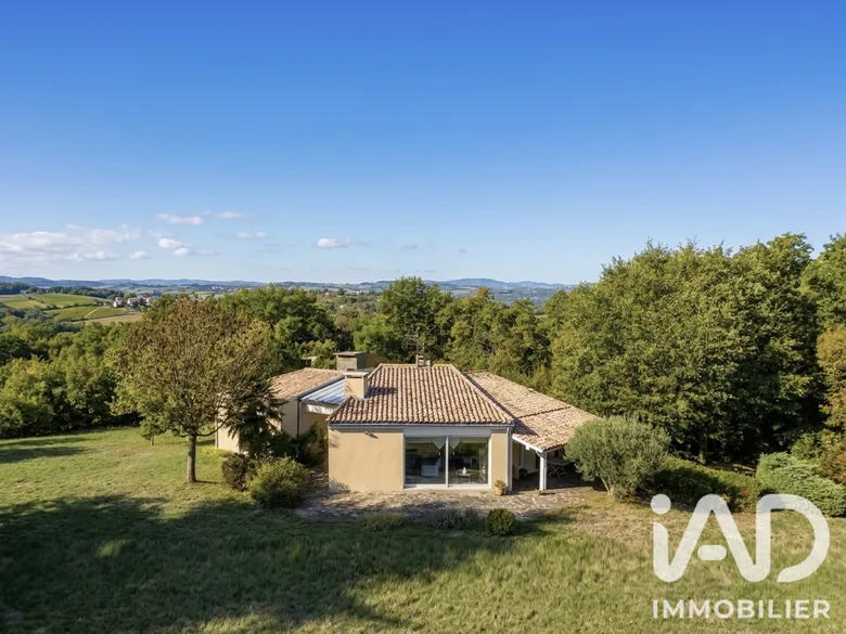 Maison 7 pièces 162 m² · à Lissieu · 162 m² · 890 000 €