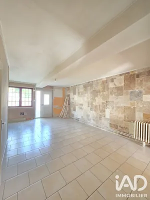 Maison de village à Châtel-de-Neuvre (03500)