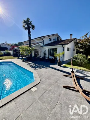 Maison à Villenave-d'Ornon (33140)