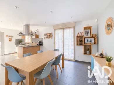 Maison à Houdan (78550)