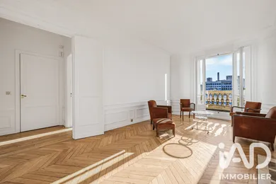 Appartement à Paris (75007)