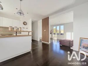Appartement à Sainte-Geneviève-des-Bois (91700)