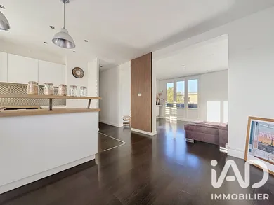 Appartement à Sainte-Geneviève-des-Bois (91700)